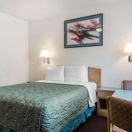 Rodeway Inn Beaumont Esterno foto
