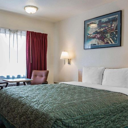 Rodeway Inn Beaumont Esterno foto
