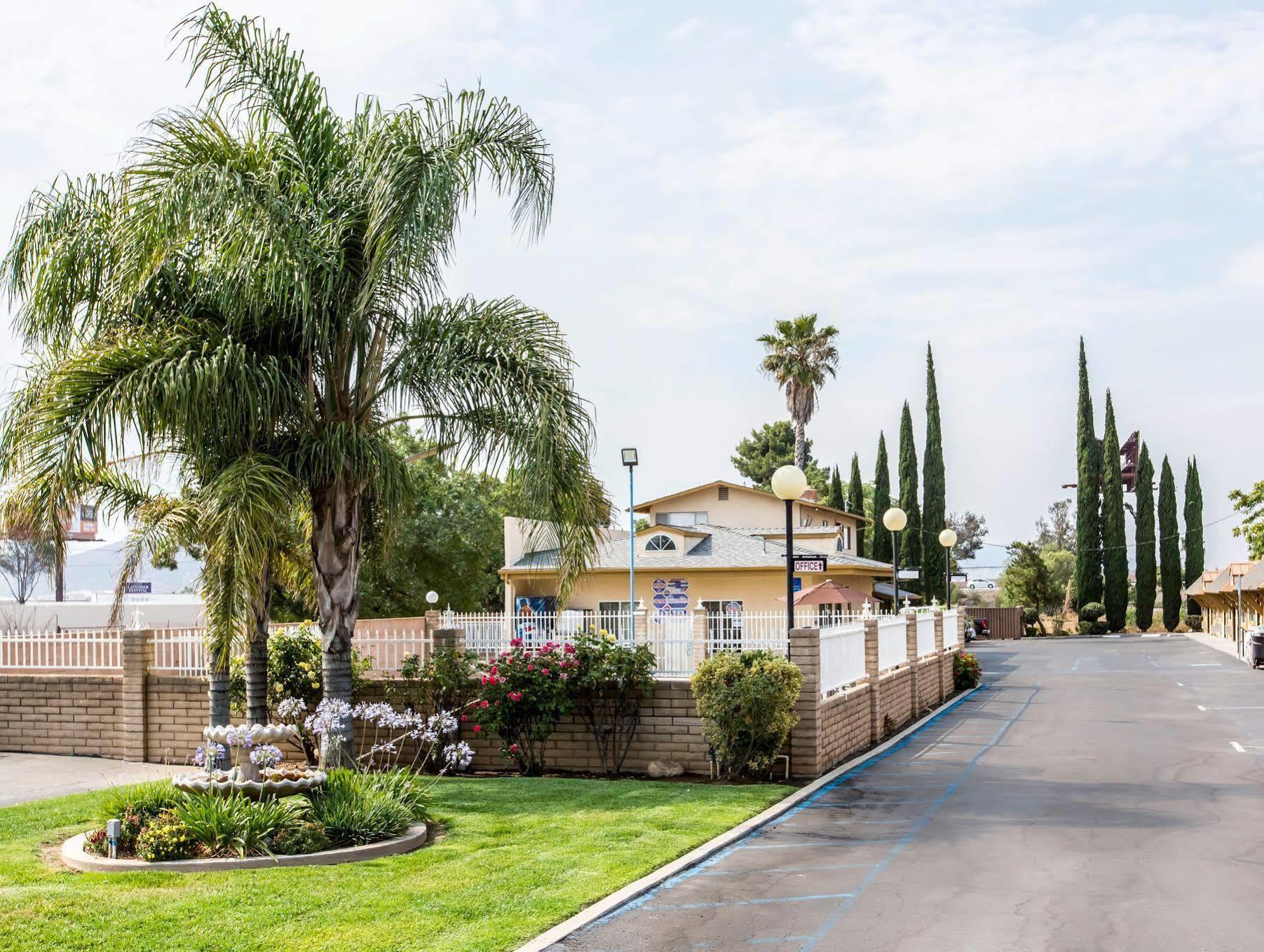 Rodeway Inn Beaumont Esterno foto