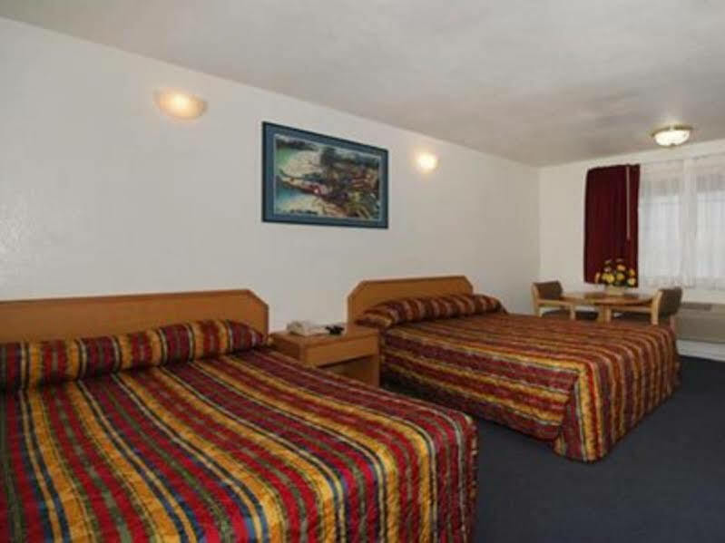 Rodeway Inn Beaumont Esterno foto